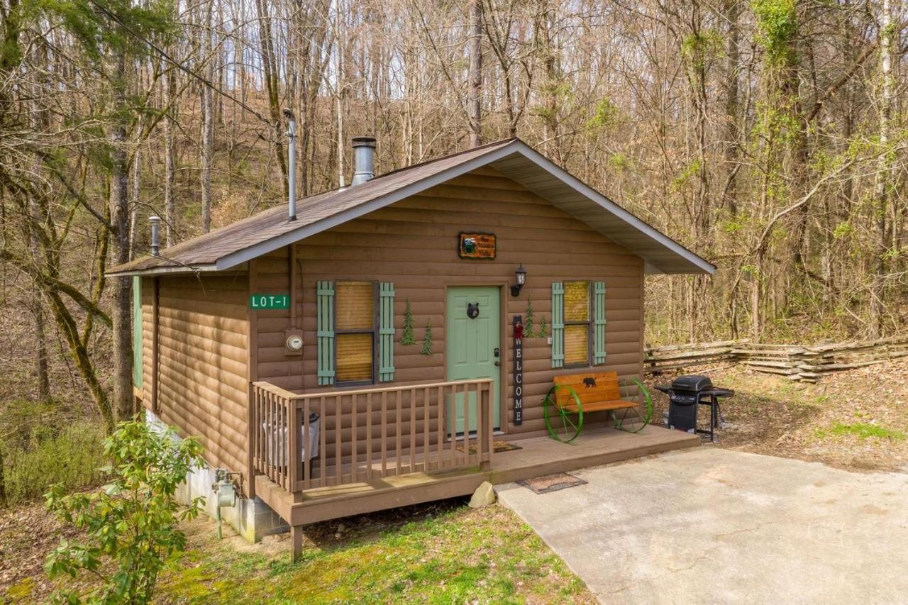 Bear Mountain Hollow-Free Dollywood Ticket- Cozy Cabin With A Hot Tub, Arcade & Deck Close To Town Pigeon Forge Eksteriør billede